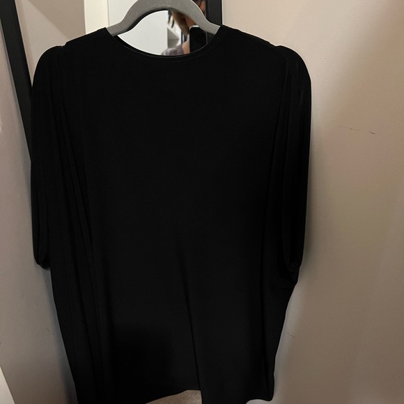 One button short unlined top - Picture 2 of 3